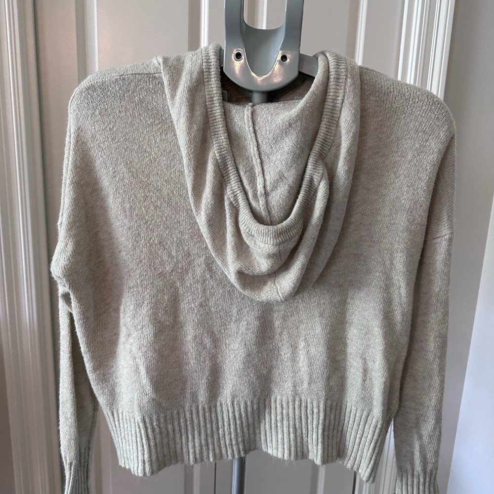 American Eagle Outfitters Cropped Hooded Sweater - Picture 4 of 6